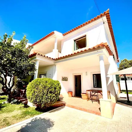 Carcavelos Summer Hostel Carcavelos (Lisbon)